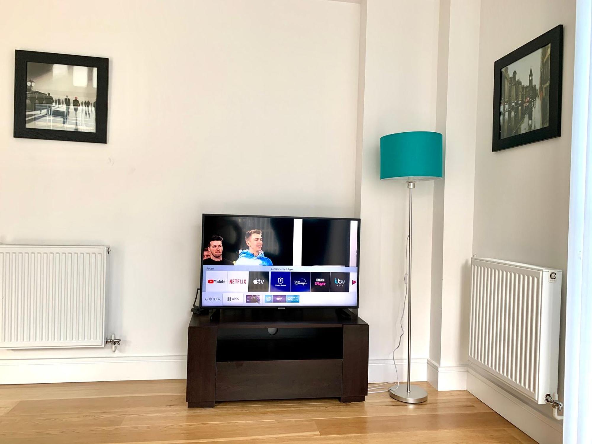 Modern London Excel 2 Bedrooms 2 Bathrooms, Parking, Kitchen, Lounge, Balcony Apartment 외부 사진